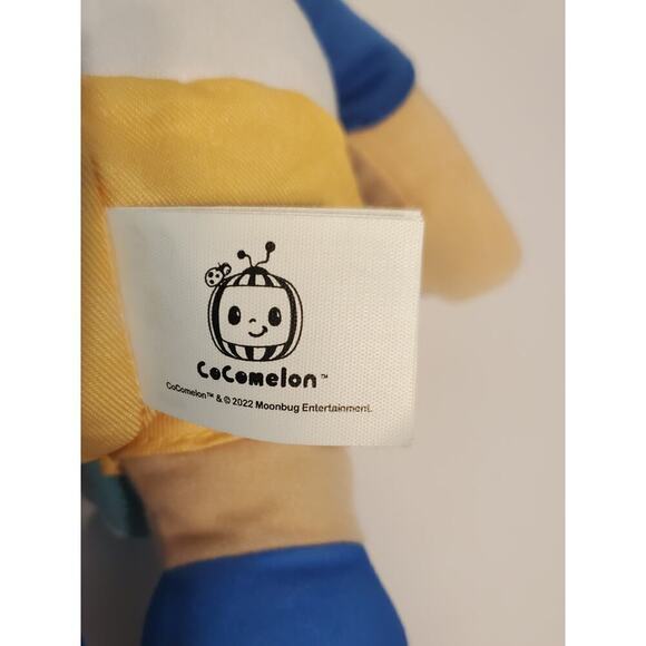 Coco Melon Interactive doll talks and lights up Guides to interact 12" - Picture 8 of 8